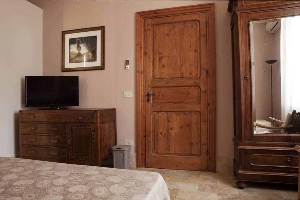 Casale Alma Bed and Breakfast Marsala Værelse billede